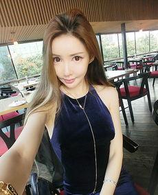 女大胸生活照,美丽与自信的完美展现  第3张