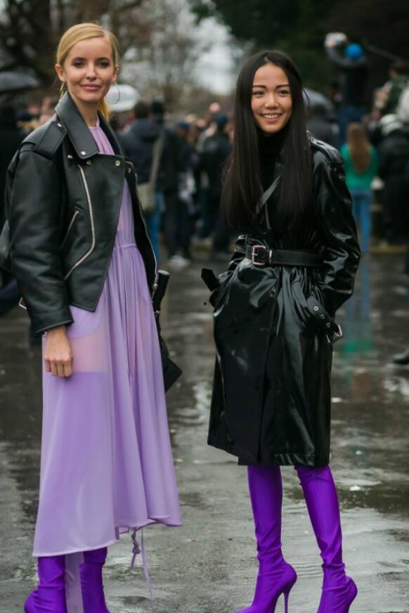 皮衣搭配裙子图片,演绎冬季优雅风采  第2张