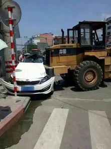 开铲车图片,开铲车作业现场实拍  第3张