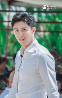 黄景瑜约吧大明星  第2张